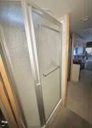 2005 Fleetwood Discovery 39S, $ 58,500