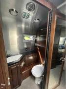 2018 Airstream Classic 30RB, $ 87,300