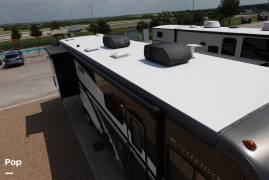 2016 Fleetwood Storm 35SK, $ 60,000