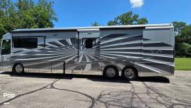 2016 Winnebago Grand Tour 42HL, $ 199,900