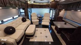 2016 Winnebago Grand Tour 42HL, $ 199,900