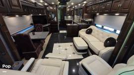 2016 Winnebago Grand Tour 42HL, $ 199,900