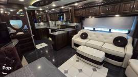 2016 Winnebago Grand Tour 42HL, $ 199,900