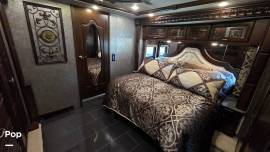 2016 Winnebago Grand Tour 42HL, $ 199,900