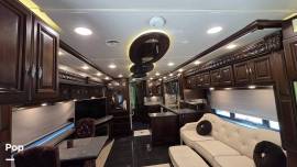2016 Winnebago Grand Tour 42HL, $ 199,900