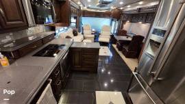 2016 Winnebago Grand Tour 42HL, $ 199,900