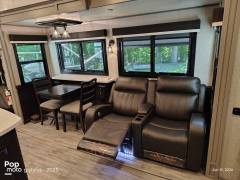 2022 Jayco Pinnacle 36SSWS, $ 54,500
