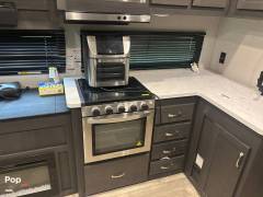 2025 Shasta Phoenix Lite 274BH, $ 54,000