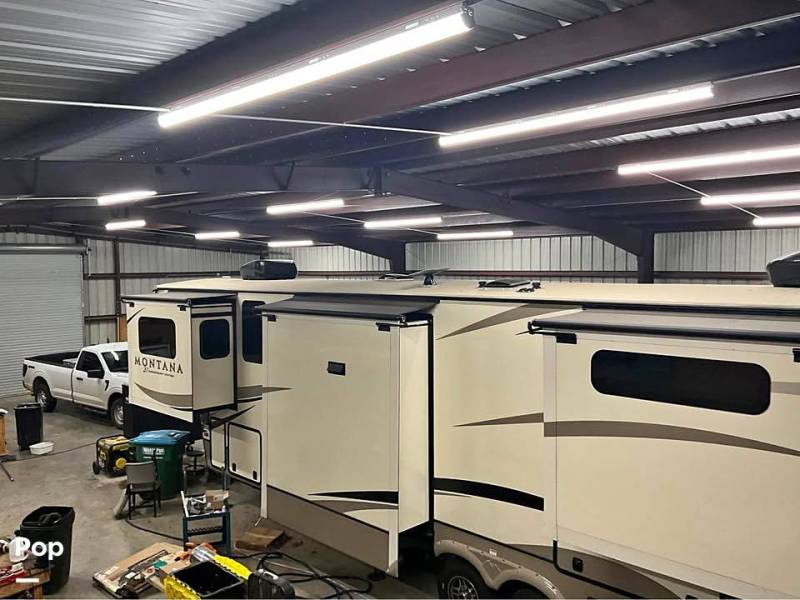 2019 Keystone Montana 3761FL, $ 59,000