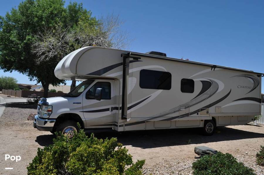 2016 Thor Motor Coach Chateau 31W, $ 44,450