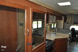 2016 Thor Motor Coach Chateau 31W, $ 44,450
