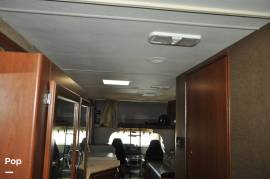 2016 Thor Motor Coach Chateau 31W, $ 44,450