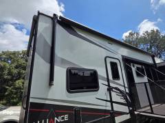2021 Alliance RV Valor 42V13, $ 55,000