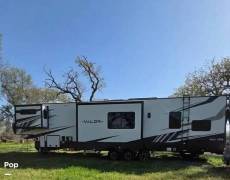 2021 Alliance RV Valor 42V13, $ 55,000