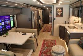 2022 Thor Motor Coach Aria 4000, $ 199,000
