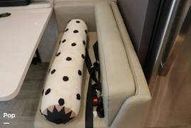 2022 Thor Motor Coach Aria 4000, $ 199,000