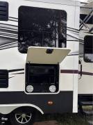 2016 Dutchmen Voltage 3970, $ 45,000