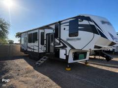 2015 Grand Design Momentum 388M, $ 35,000