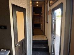 2015 Grand Design Momentum 388M, $ 35,000