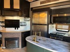 2015 Grand Design Momentum 388M, $ 35,000