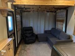 2015 Grand Design Momentum 388M, $ 35,000