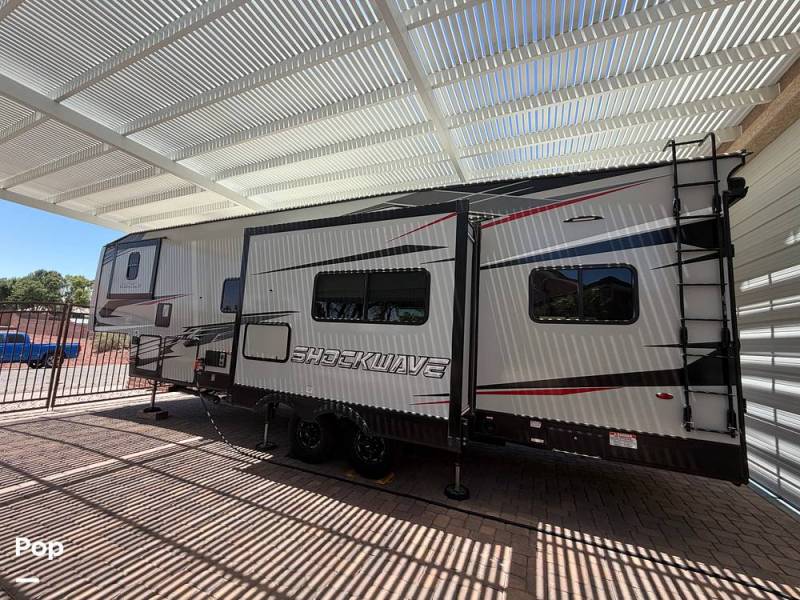 2021 Forest River Shockwave 30FWGDX, $ 57,300