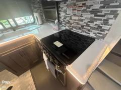 2021 Forest River Shockwave 30FWGDX, $ 57,300