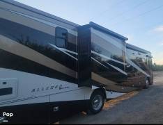 2022 Tiffin Allegro RED 38LL, $ 190,000