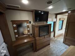 2017 Forest River Riverstone Legacy 38MB, $ 68,000