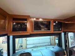 2018 Holiday Rambler Navigator 38F, $ 129,000