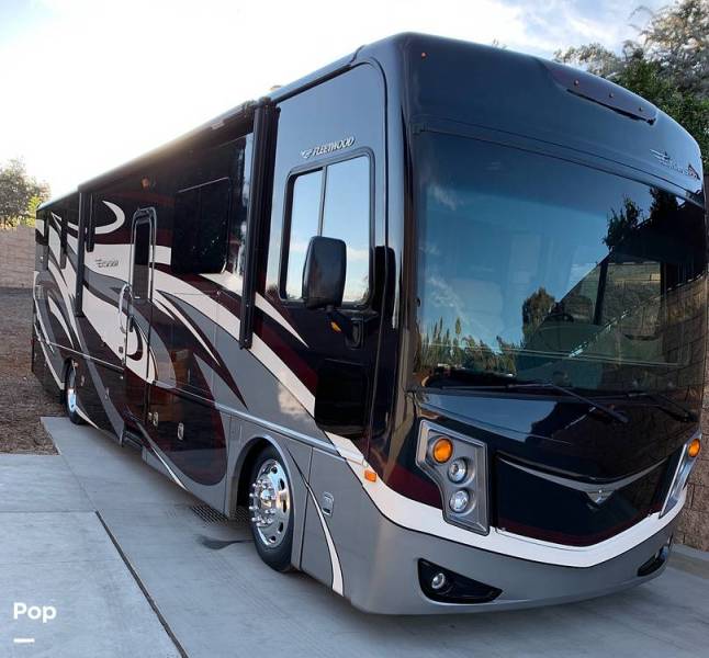 2016 Fleetwood Excursion 35E, $ 98,999