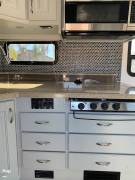 2016 Fleetwood Excursion 35E, $ 98,999