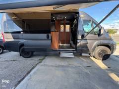 2016 Roadtrek Zion, $ 58,900