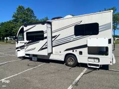 2025 Thor Motor Coach Vegas 24.1, $ 104,000