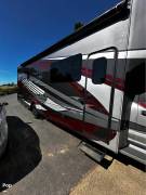 2021 Thor Motor Coach Magnitude SV34, $ 142,000