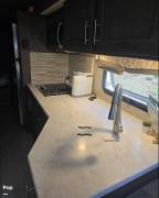 2021 Thor Motor Coach Magnitude SV34, $ 142,000