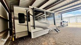 2023 Keystone Montana 3123RL, $ 58,000