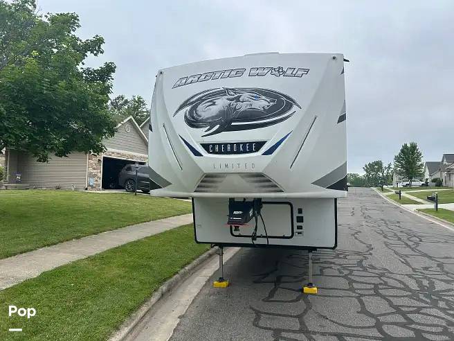 2022 Cherokee Arctic Wolf 3880SUITE, $ 44,450