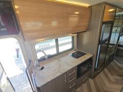 2018 Thor Motor Coach Axis 25.2, $ 47,900