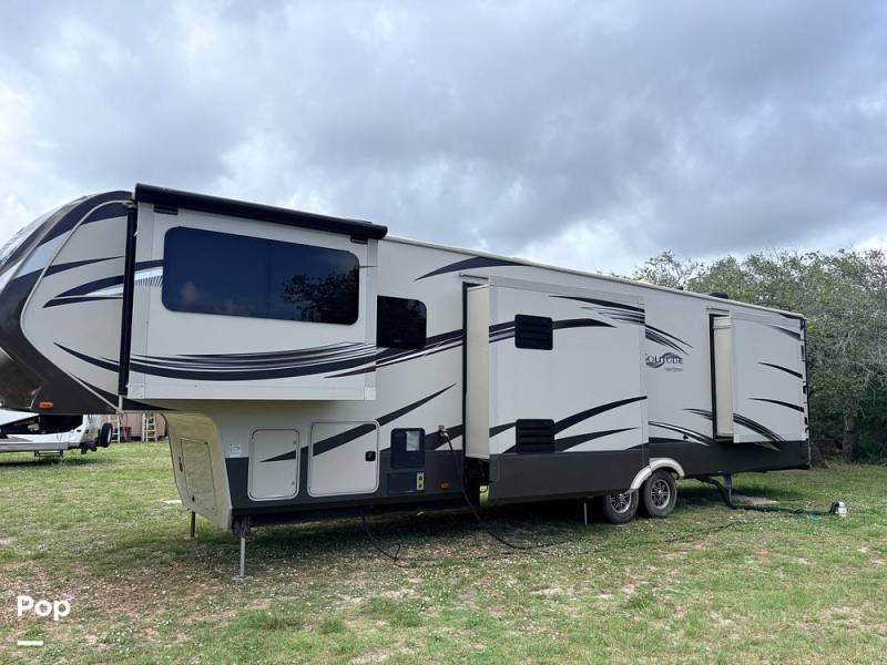 2015 Grand Design Solitude 379FL, $ 39,000