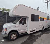 2025 Thor Motor Coach Four Winds 28A, $ 67,500