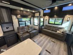 2021 DRV Mobile Suites 40KSSB4, $ 99,500