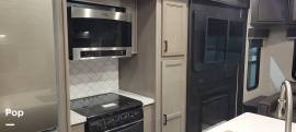 2022 Highland Ridge Mesa Ridge 354MBH, $ 48,000