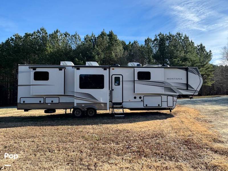 2024 Keystone Montana 3901RK, $ 87,999
