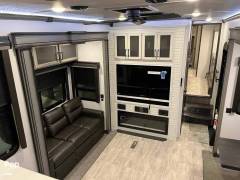 2024 Keystone Montana 3901RK, $ 87,999