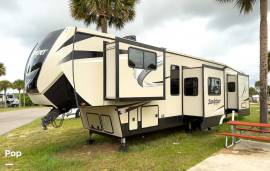 2018 Forest River Sandpiper 38FKOK, $ 54,000