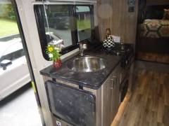 2018 Dynamax Isata 3 24RW, $ 68,000