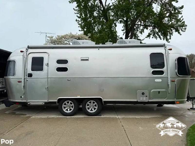 2024 Airstream Flying Cloud 25FB Queen, $ 82,250