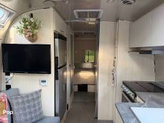 2024 Airstream Flying Cloud 25FB Queen, $ 82,250