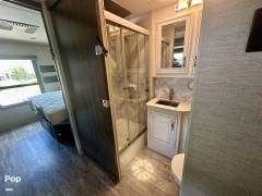 2023 Jayco Seneca 37L, $ 198,000